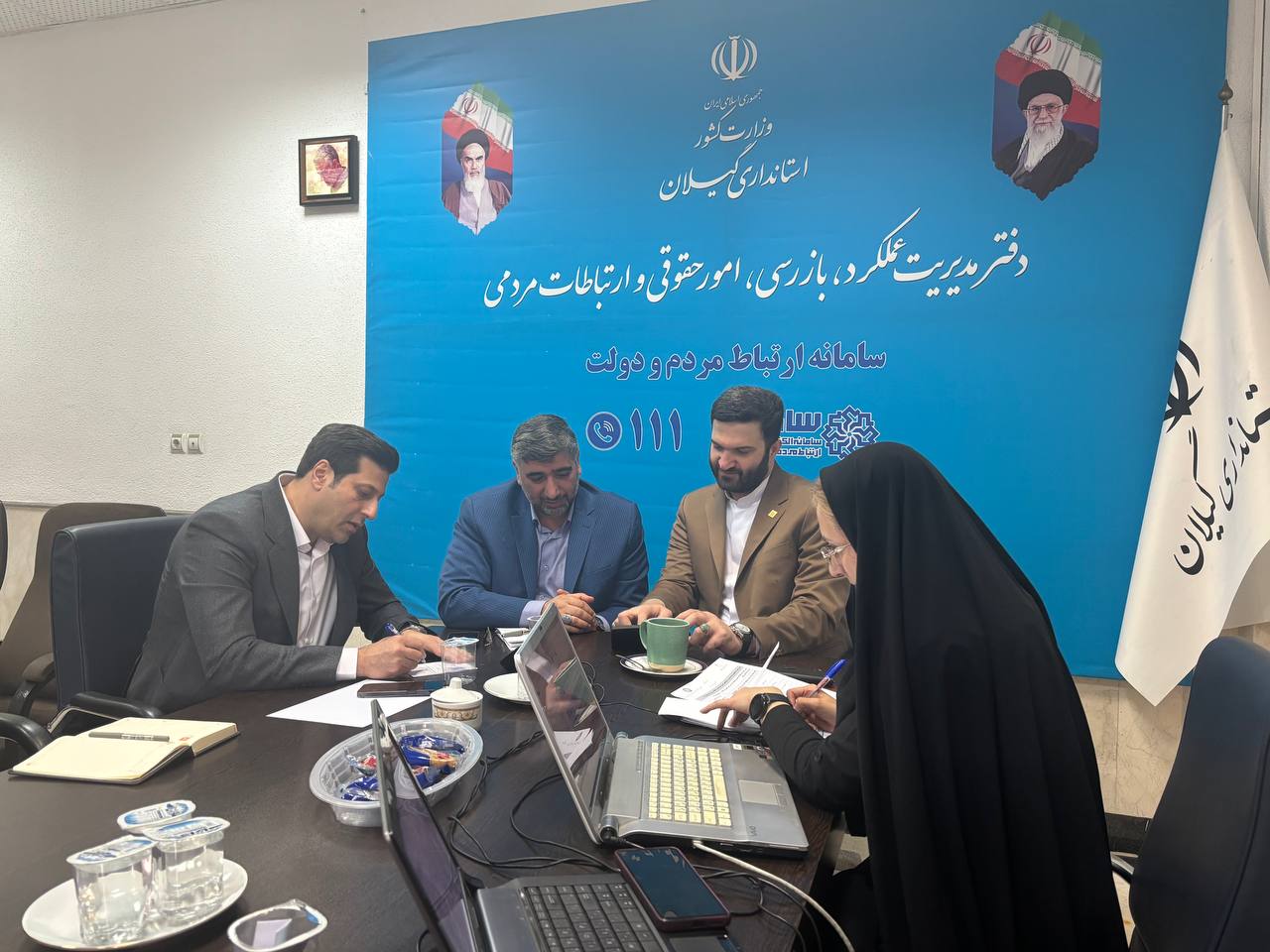 ارتباط مردمی  روح الله بخشی نژاد ، فرماندار و  رضا زنده دل شهردار لاهیجان  با شهروندان